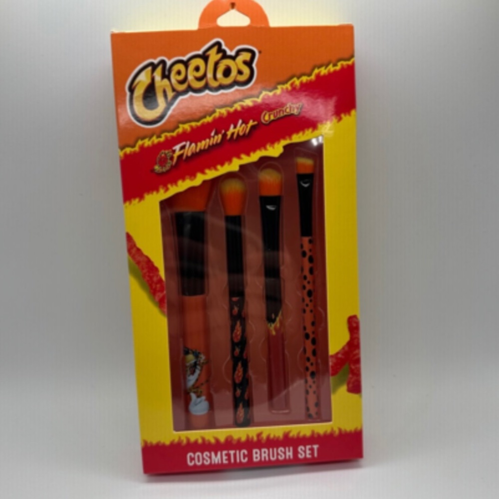 Cheetos Cosmetic Brush Set Makeup Brushes